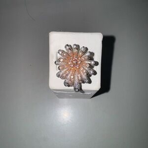 Elegant Flower Ring